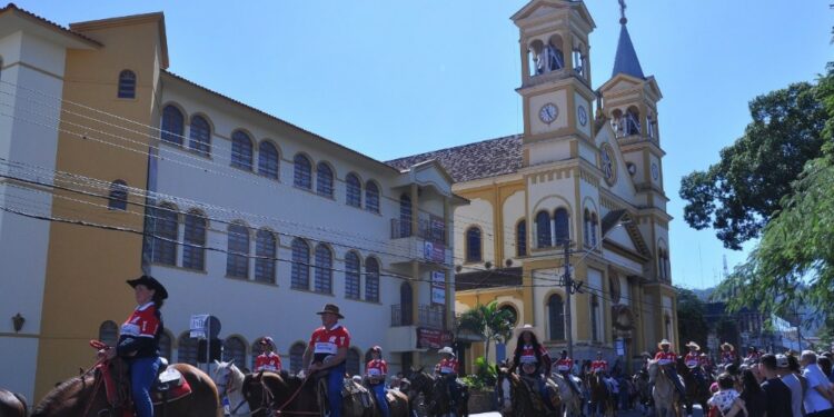 Foto: Emerson Chagas - Fotógrafo ofical da Saciedade Rural do Norte Pioneiro