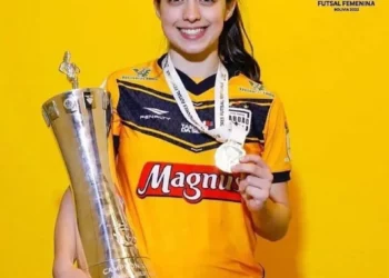 Morre aos 20 anos jogadora de futsal Pietra Medeiros, campeã da Libertadores