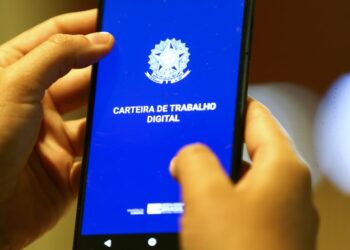 Brasil gera 278,6 mil empregos formais em agosto, diz Caged