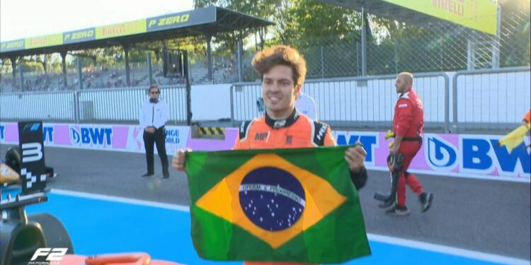 Piloto de Maringá é cotado na Fórmula 1 para próxima temporada. (Foto: Reprodução / Redes Sociais)