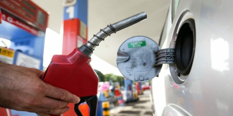 A redução no preço de venda do diesel A será de R$0,30. (Foto: Marcelo Camargo / Agência Brasil)