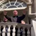 Não tem como a gente não ganhar no primeiro turno’, diz Bolsonaro em Londres