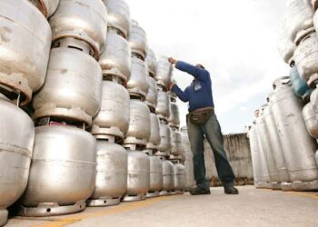 Petrobras anuncia redução de 4,7% no preço do gás de cozinha