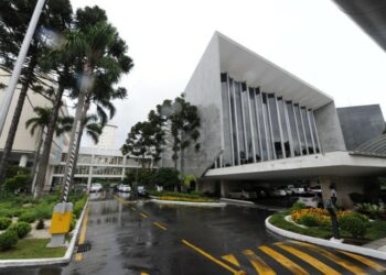 Projeto que atualiza lei de combate ao racismo no Paraná volta a ser debatido na Assembleia