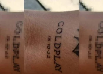 Fã tatua data de show do Coldplay em São Paulo e lamenta cancelamento