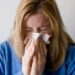 Gripe e Covid crescem com frio fora de época e relaxamento de medidas; saiba diferenciar