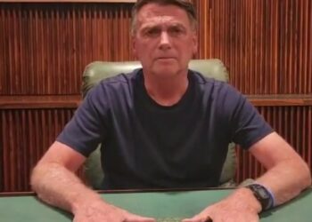 Em vídeo, Bolsonaro faz apelo para que liberem rodovias: “Não pensem mal de mim”; assista