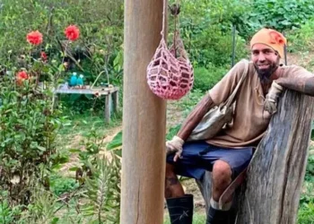 Brasileiro morto em caverna de gelo na Argentina viajava de Kombi com a gata