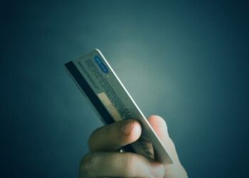Celulares, TV e máquina de lavar são os itens mais procurados na Black Friday; confira