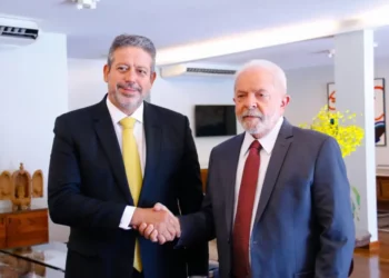 Para petistas, reunião de Lula com Lira foi ‘abertura de diálogo’