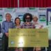 Empresária que ganhou Nota Paraná recebe prêmio milionário disfarçada; veja foto