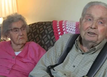 Casal de idosos morre aos 100 anos, com 20 horas de diferença