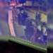 Influencer joga celular e relógio por cima de muro durante assalto; vídeo