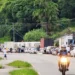 Ambulantes são liberados para vender alimento em fila do ferry boat: ‘Situação é caótica’, diz prefeito de Guaratuba