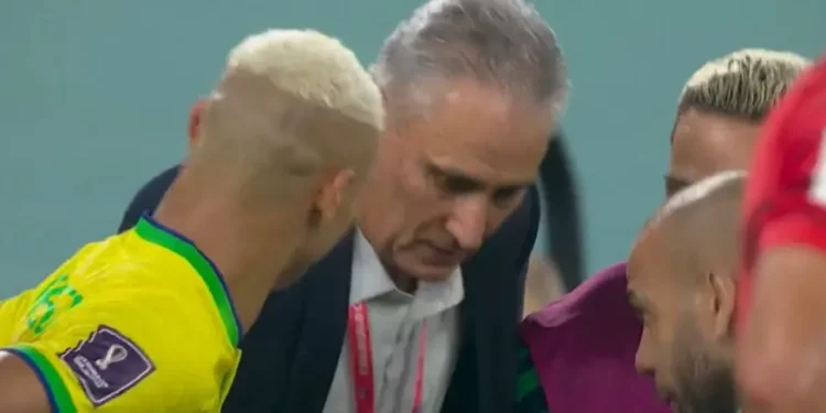 Técnico da seleção entrou na brincadeira dos jogadores. Foto: Reprodução/Twitter