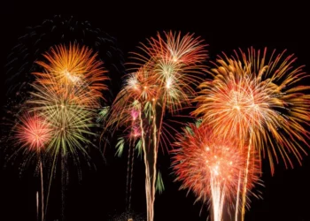 Covid em alta e festas de fim de ano: devo voltar a usar máscaras?
