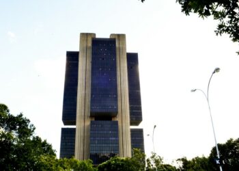 Banco Central: commodities e inércia pressionaram inflação em 2022