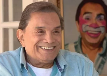 Dedé Santana faz harmonização facial aos 86 anos