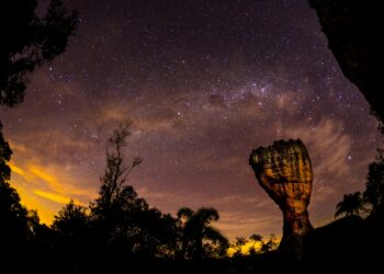 Paraná: Parque Estadual de Vila Velha abre nova temporada da Caminhada Noturna