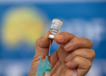 Vacinação bivalente contra covid-19 supera 9 milhões de doses