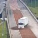 Paraná: Caminhão sem freios utiliza área de escape da BR-376