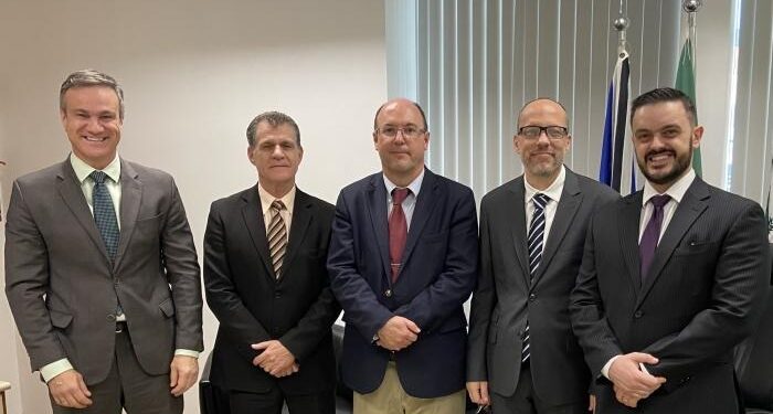 José Antonio Savaris, Gilson Luiz Inácio, Cândido Alfredo Silva Leal Júnior, Rogério Cangussu Dantas Cachichi e Gustavo Alves Cardoso