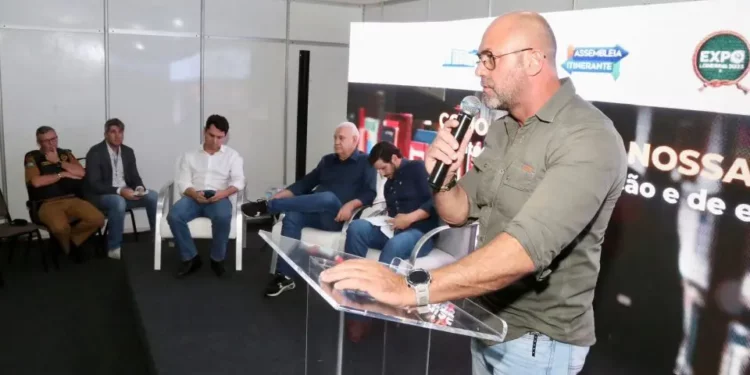 Informação foi revelada pelo secretário de segurança, durante evento em Londrina (Foto: Divulgação Alep)