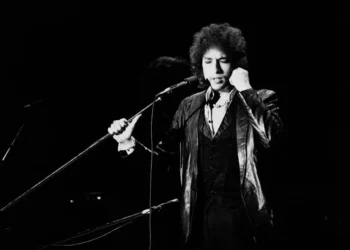 Gaita histórica de Bob Dylan é vendida por R$ 227 mil