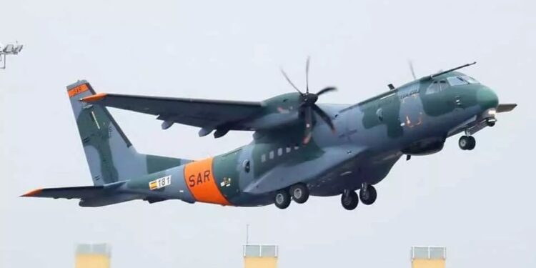 Avião da Força Aérea Brasileira decolou do Aeroporto Afonso Pena por volta das 8h45 desta terça (4) (Foto: Arquivo/ FAB)