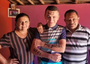 Filho de agricultores é aprovado em medicina em universidade pública do PI