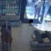 Paraná: Mulher furta peruca de manequim e é seguida por funcionárias de loja