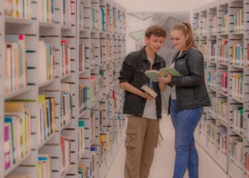 Quer trabalhar com ensino superior? UEM, UEL e UENP estão com vagas abertas