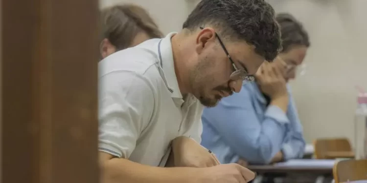 São 17 vagas para concurso público da UEM e outras 27 possibilidades de contratação temporária nas outras duas instituições estaduais de ensino superior. (Foto: Seti)