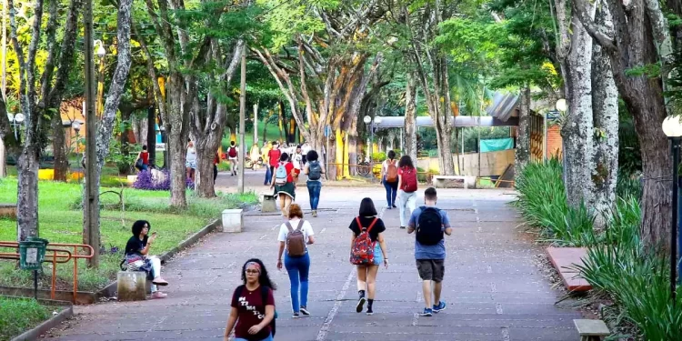 Se acatada, medida será aplicada para alunos de escolas públicas e particulares (Foto: Seti)