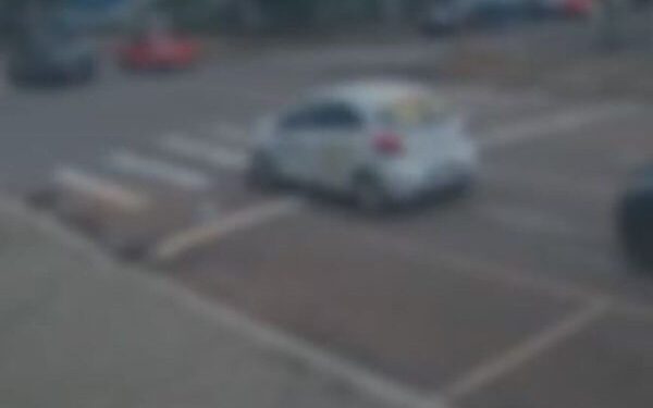 Após o acidente, a idosa foi encaminhada para uma UPA - (Foto; câmera de segurança)