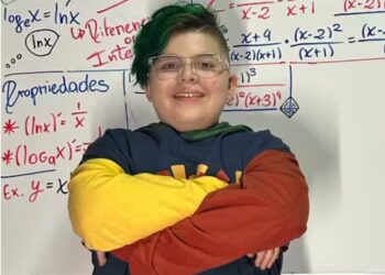 Mini gênio de 10 anos é aprovado em vestibular pela segunda vez