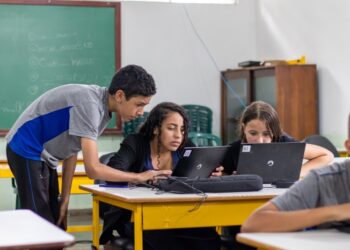 Paraná: Com 50 mil vagas, cursos técnicos integrados ao ensino médio têm inscrições até dia 12