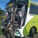 Paraná: Acidente entre ônibus com mais de 30 passageiros e caminhão deixa vítima ferida