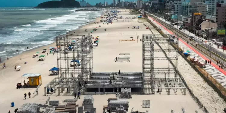 A estrutura dos shows do Verão Maior Paraná está sendo montada em Matinhos e Pontal do Paraná com tecnologia de ponta. (Foto: Reprodução