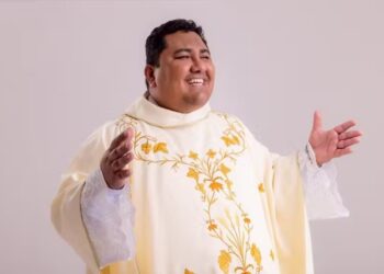 Padre de 41 anos realiza sonho de fazer Medicina: “desejo ajudar”