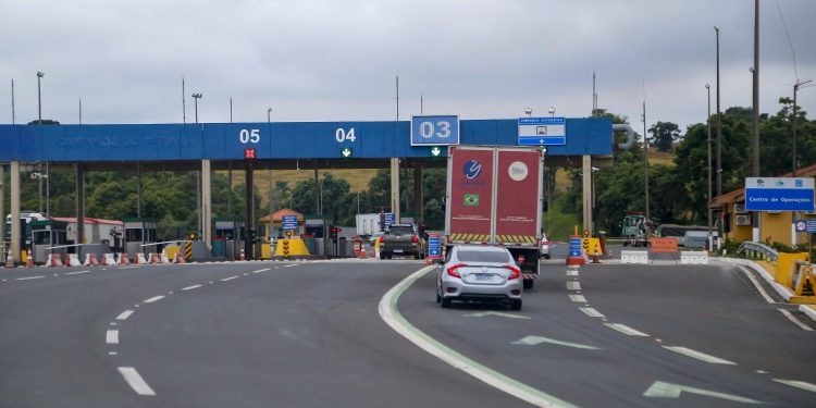 Cobranças nas praças de pedágio ainda não foram autorizadas (Foto: Geraldo Bubniak/ AEN)
