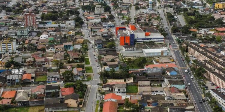 Esta é a segunda vez na história do programa em que um consumidor da cidade de Paranaguá se torna milionário. (Foto: Reprodução/ AEN).