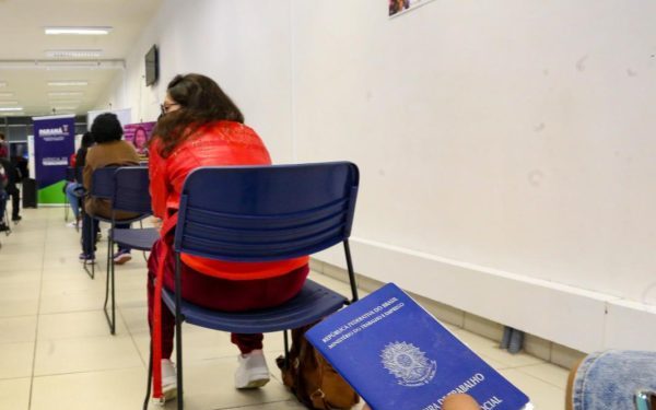 A maior parte das oportunidades é para a função de auxiliar de linha de produção, com 4.124 vagas. (Foto: Reprodução/ AEN