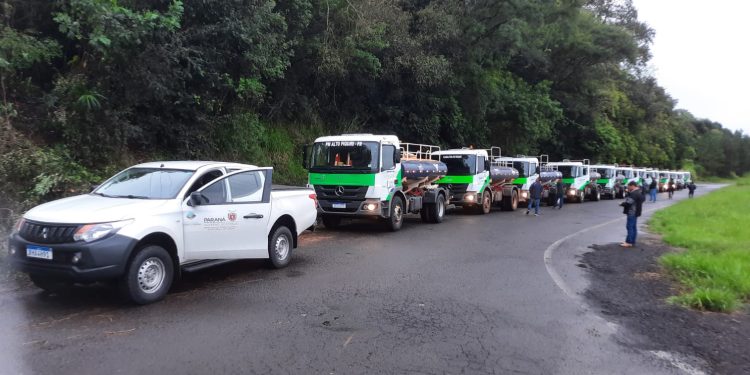 Mais 30 caminhões-pipa do IAT vão se juntar ao comboio de apoio às vítimas das chuvas no RS
Foto: IAT