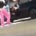 Mulher destrói carro do ex em briga no Paraná e ‘público’ se diverte; assista