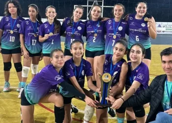 Escolinha Amigos do Vôlei de Figueira conquista 2ª Etapa da Liga Escolar de Voleibol Feminino Sub-15