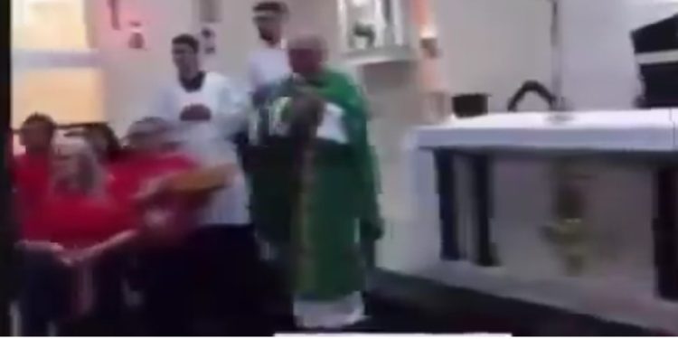 (Foto: Reprodução/Youtube/Pascom Village)