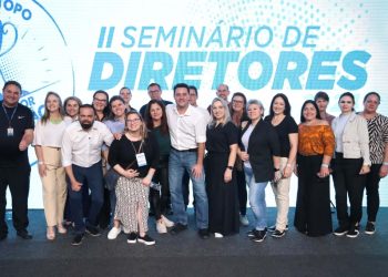 Governador libera R$ 220 milhões para reformas e equipamentos para escolas