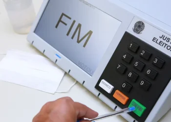 TSE recebe em média uma denúncia de propaganda irregular por minuto