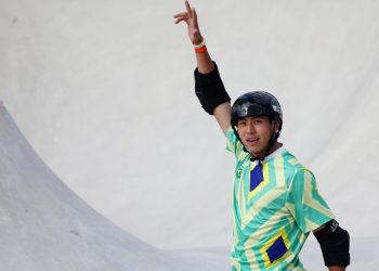 Curitibano Augusto Akio é bronze no Skate Park masculino